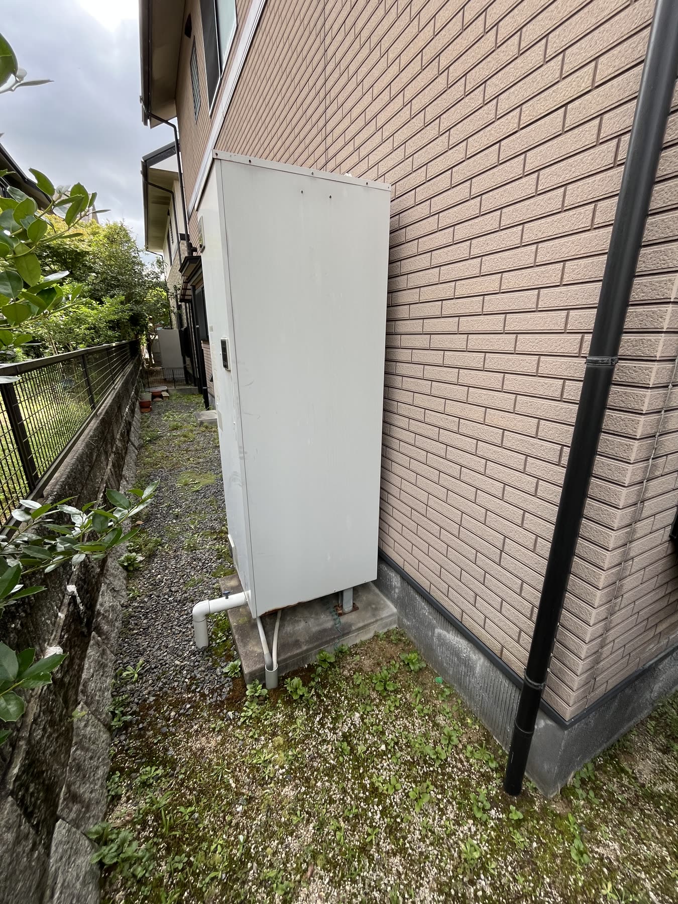 山口市 エコキュート交換(電気温水器からエコキュート)の施工写真